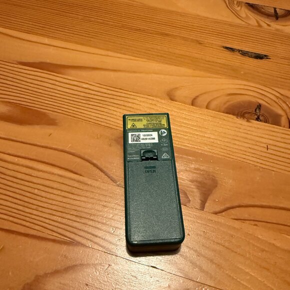 Bosch EasyDistance 25 Laser Measurer, Metric, From Japan, Brand New - Picture 3 of 5